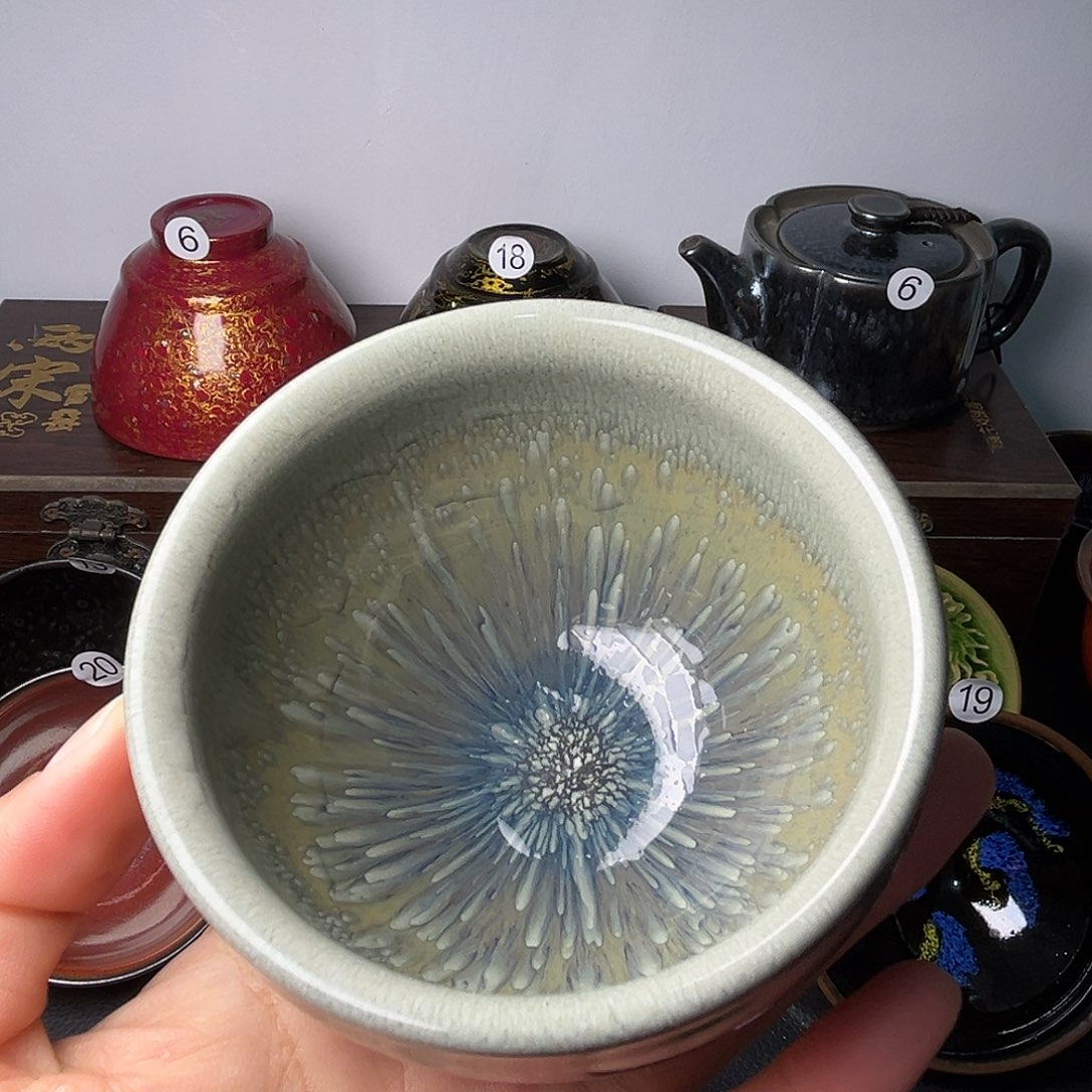 茶盏我不敢看电视你