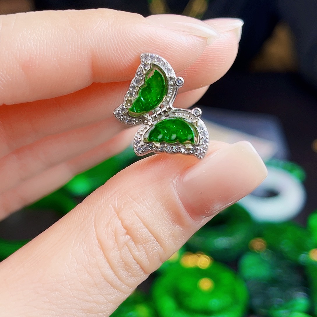 颈饰银S925镶嵌翡翠多样性