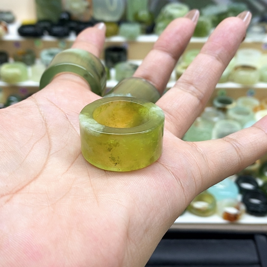 岫玉未镶嵌天然玉石殇**璃