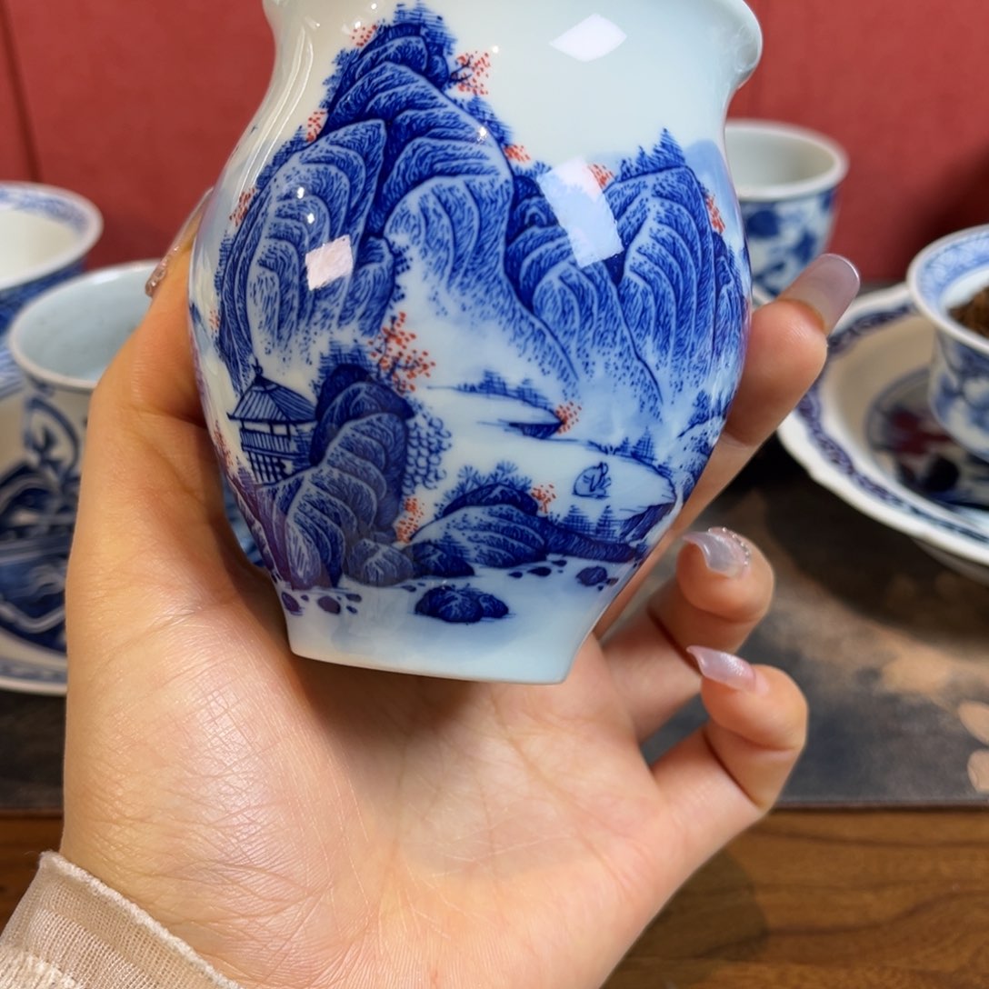楊****商青花山水公道杯全手绘