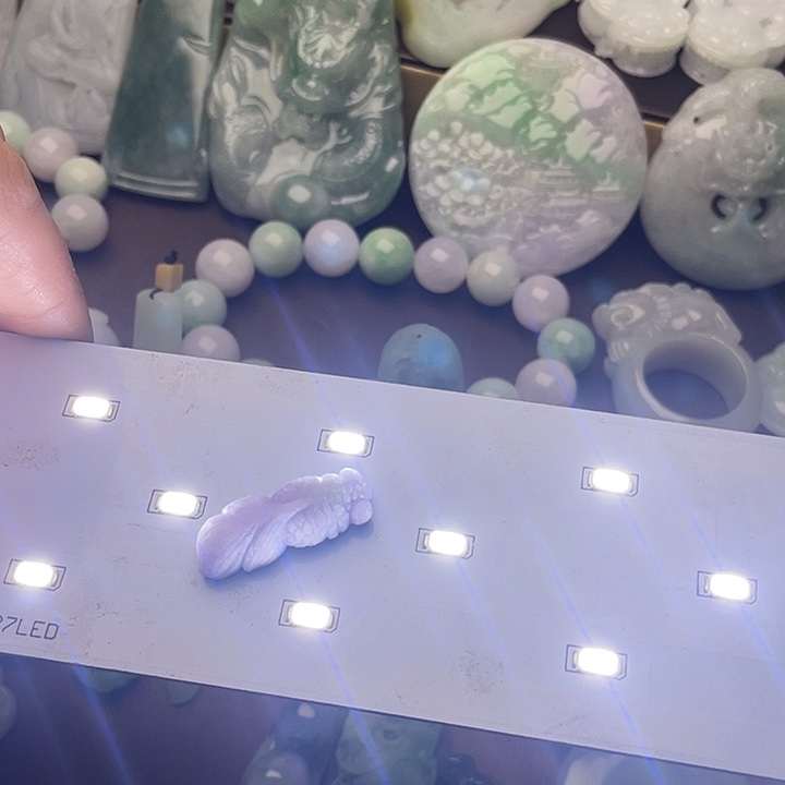 定制翡翠未镶嵌挂件