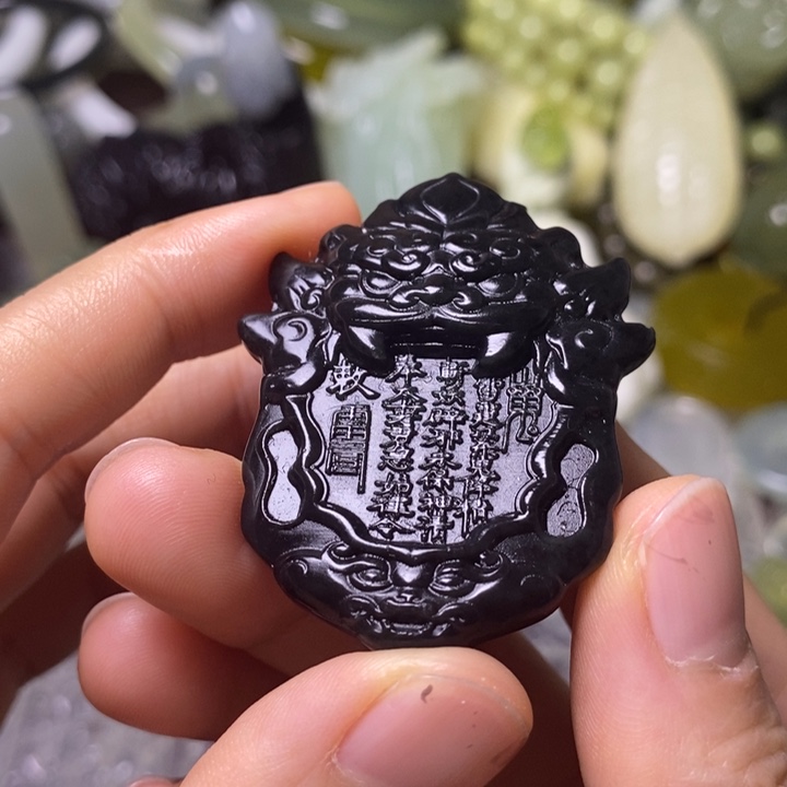 岫玉岫玉颈饰未镶嵌