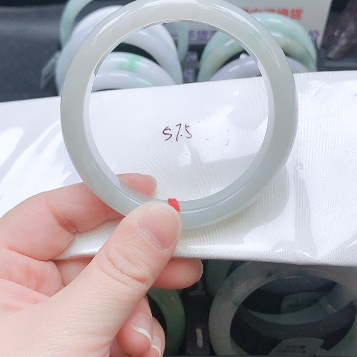 翡翠未镶嵌手镯239