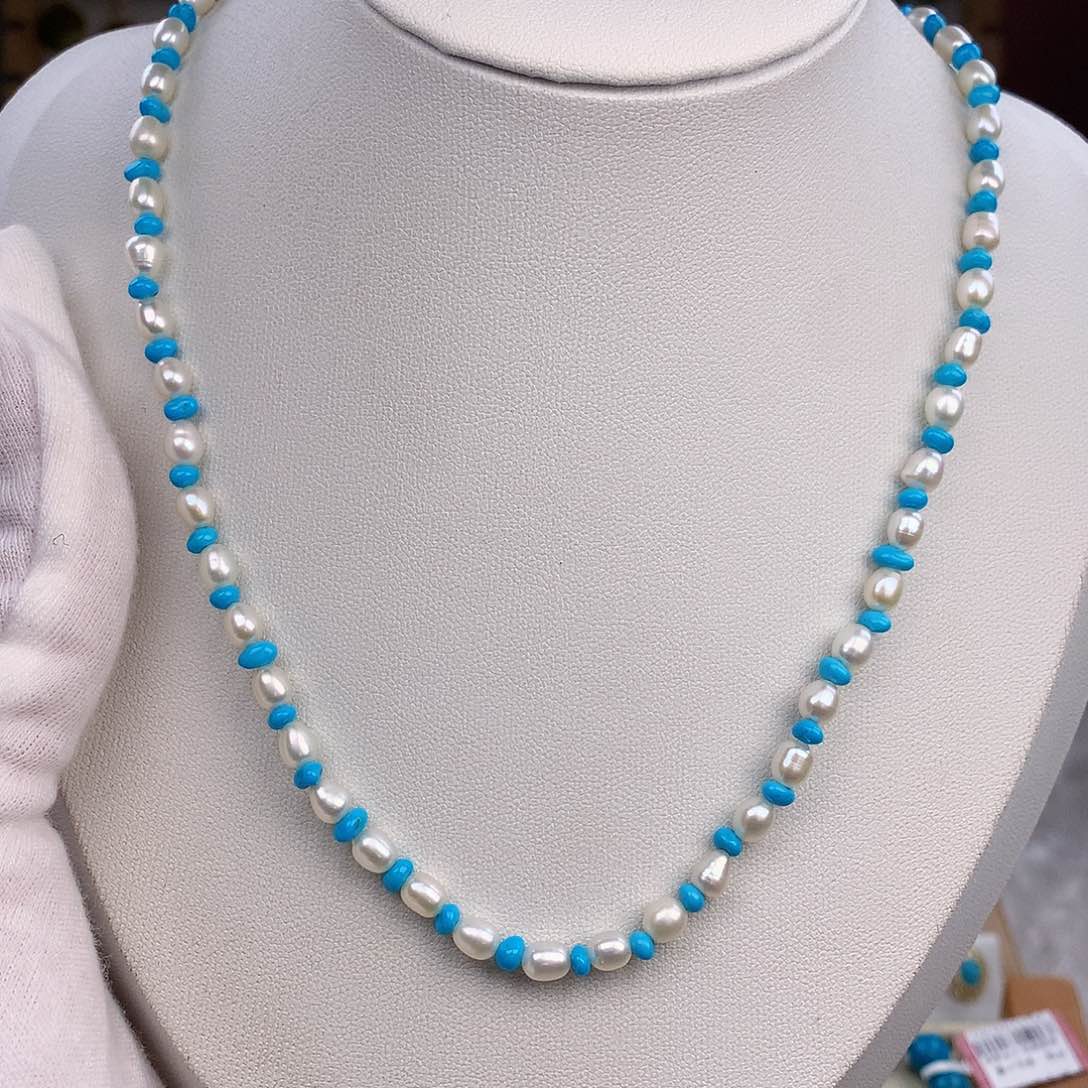 绿松石颈饰未镶嵌