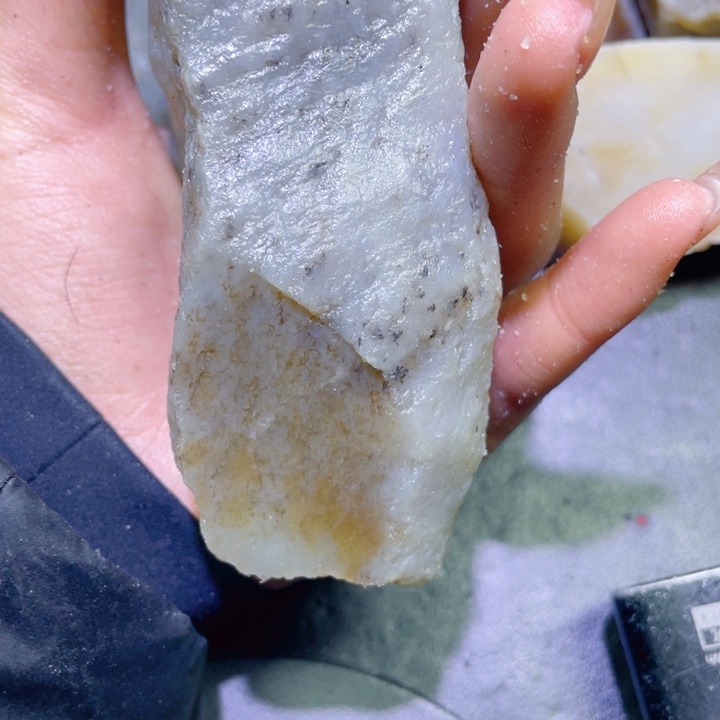 和田玉未镶嵌珠宝半成品