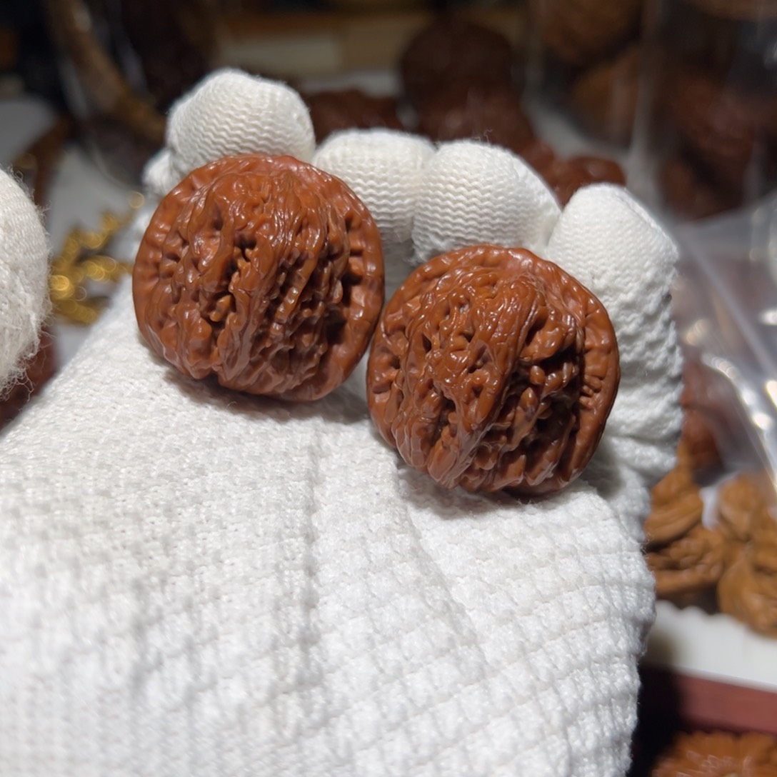 文玩核桃把件35平谷楼