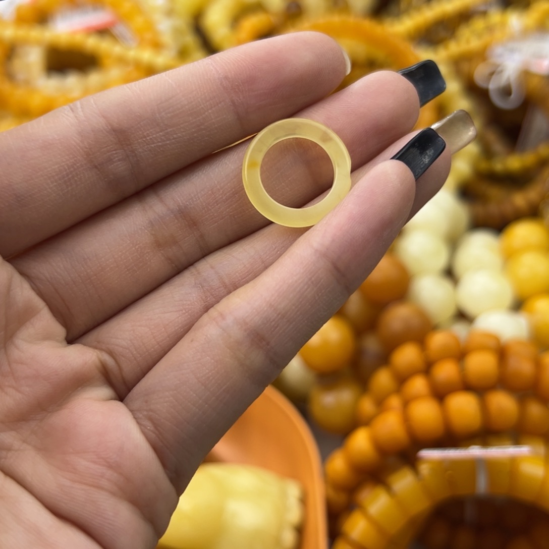 琥珀珠宝奇石未镶嵌