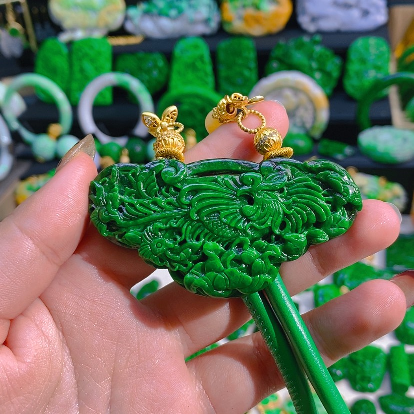 【闪购商品】翡翠颈饰未镶嵌如意锁