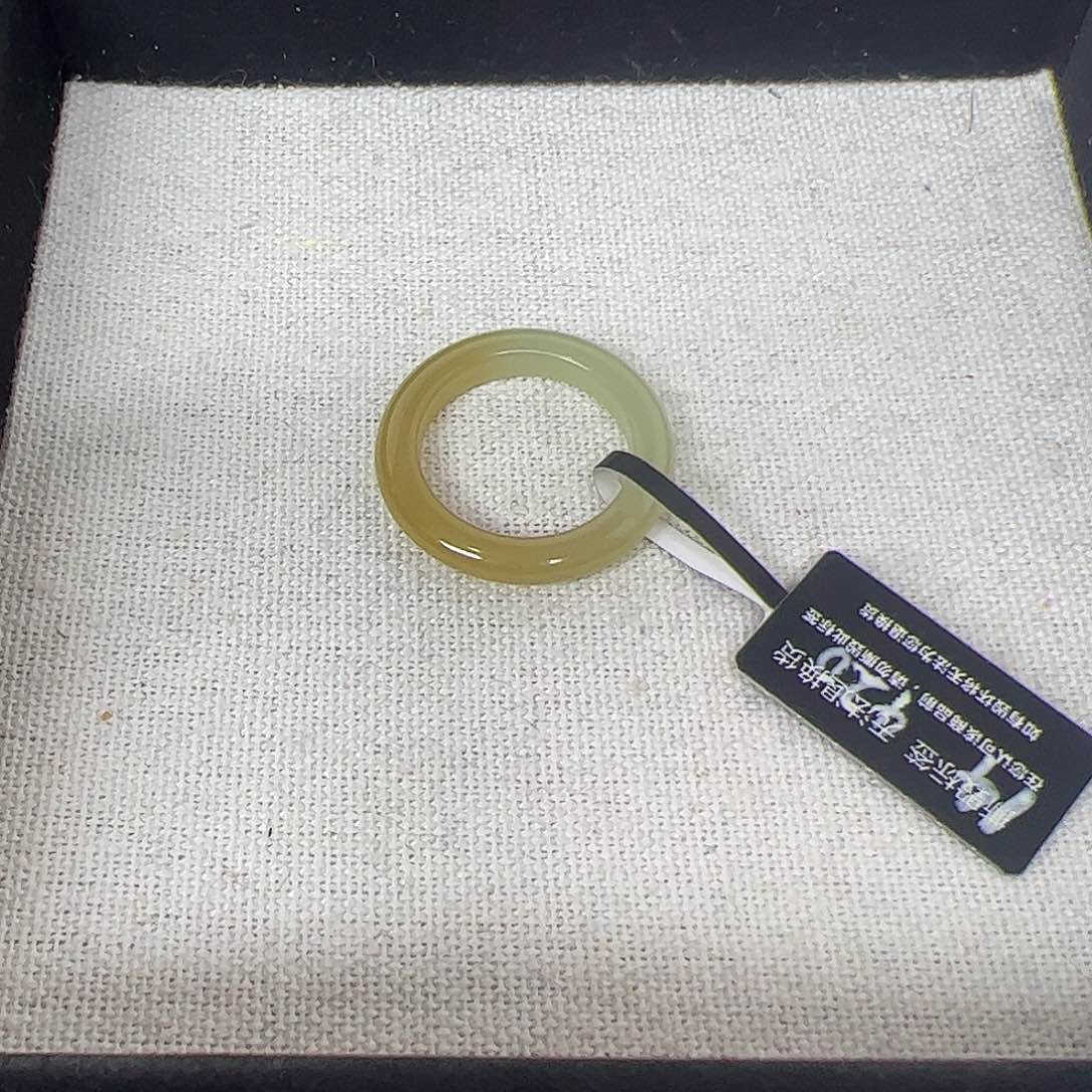 和田玉戒指未镶嵌14号金糖+黄糖半山水