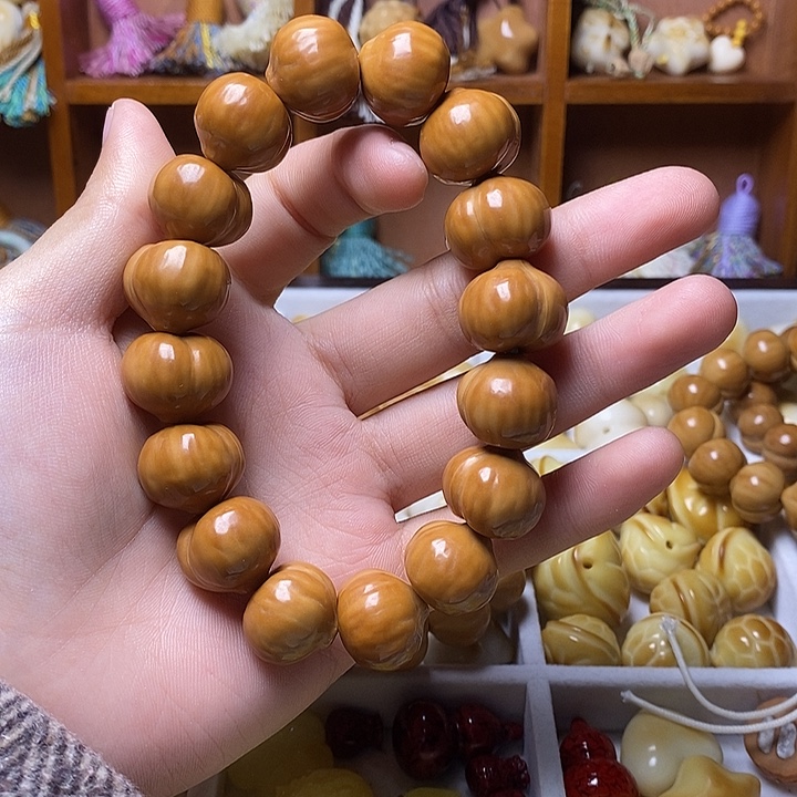 哈***妮猴头核桃吊坠屁桃