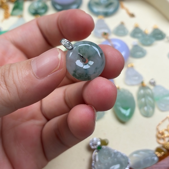 翡翠未镶嵌颈饰翡翠平安扣花