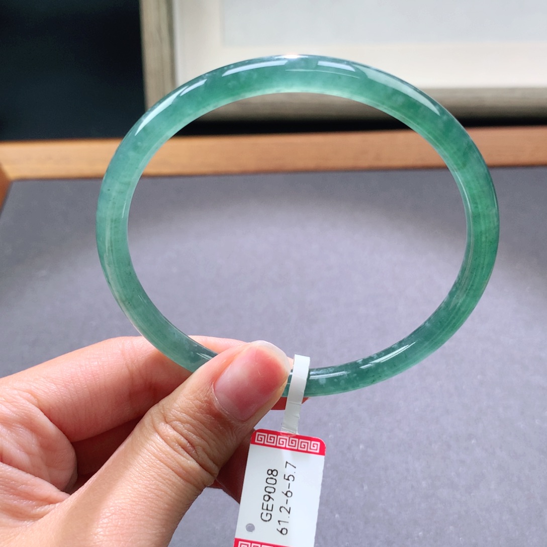 翡翠手镯未镶嵌天然翡翠手镯叮当镯