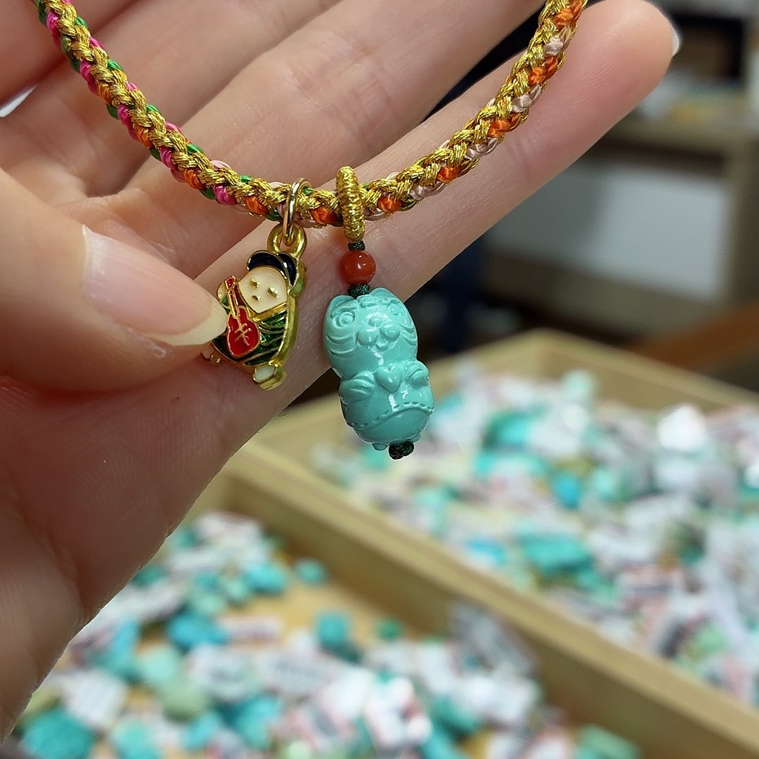 未镶嵌绿松石珠宝奇石