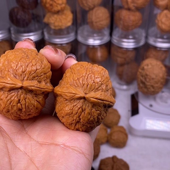 文玩核桃把件金丝绣球45尺