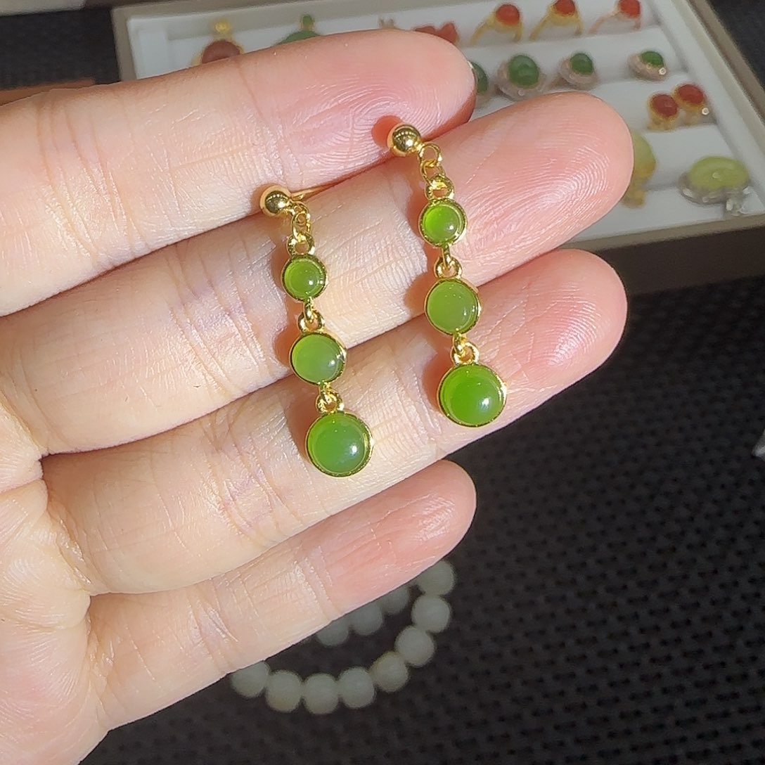 和田玉耳饰未镶嵌