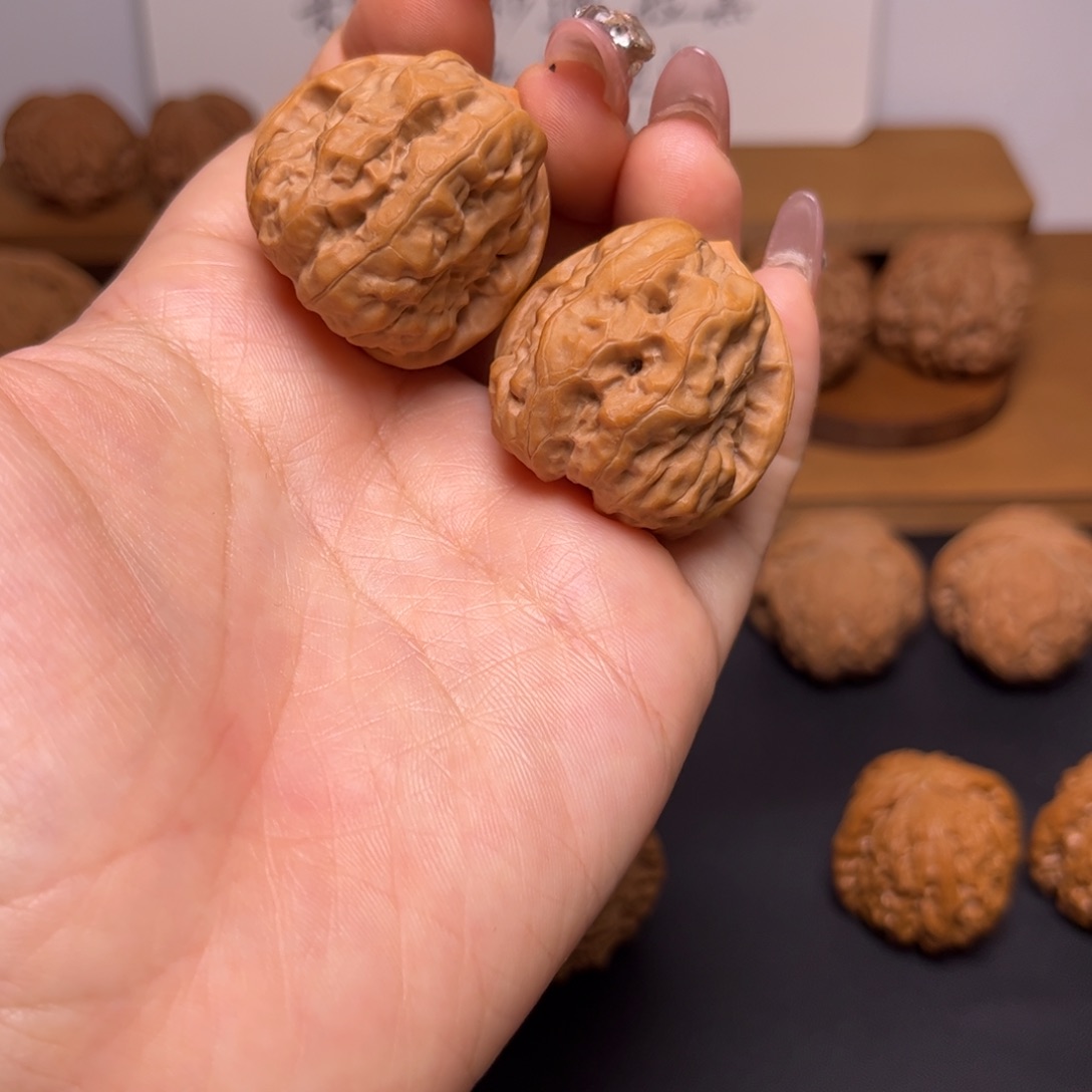 把件文玩核桃蛤蟆头小手捻32