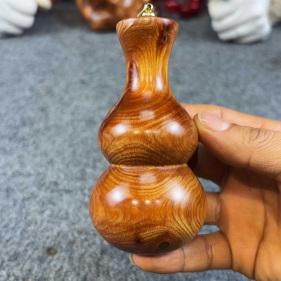 崖柏糖心玉化鼻烟壶葫芦