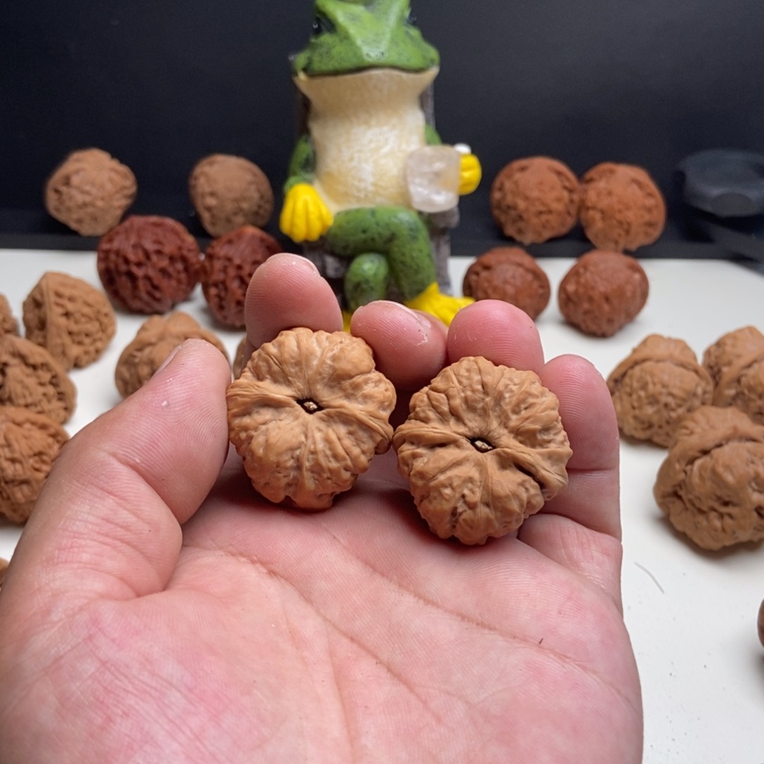 核桃手串/手链刺***布蛤蟆头33