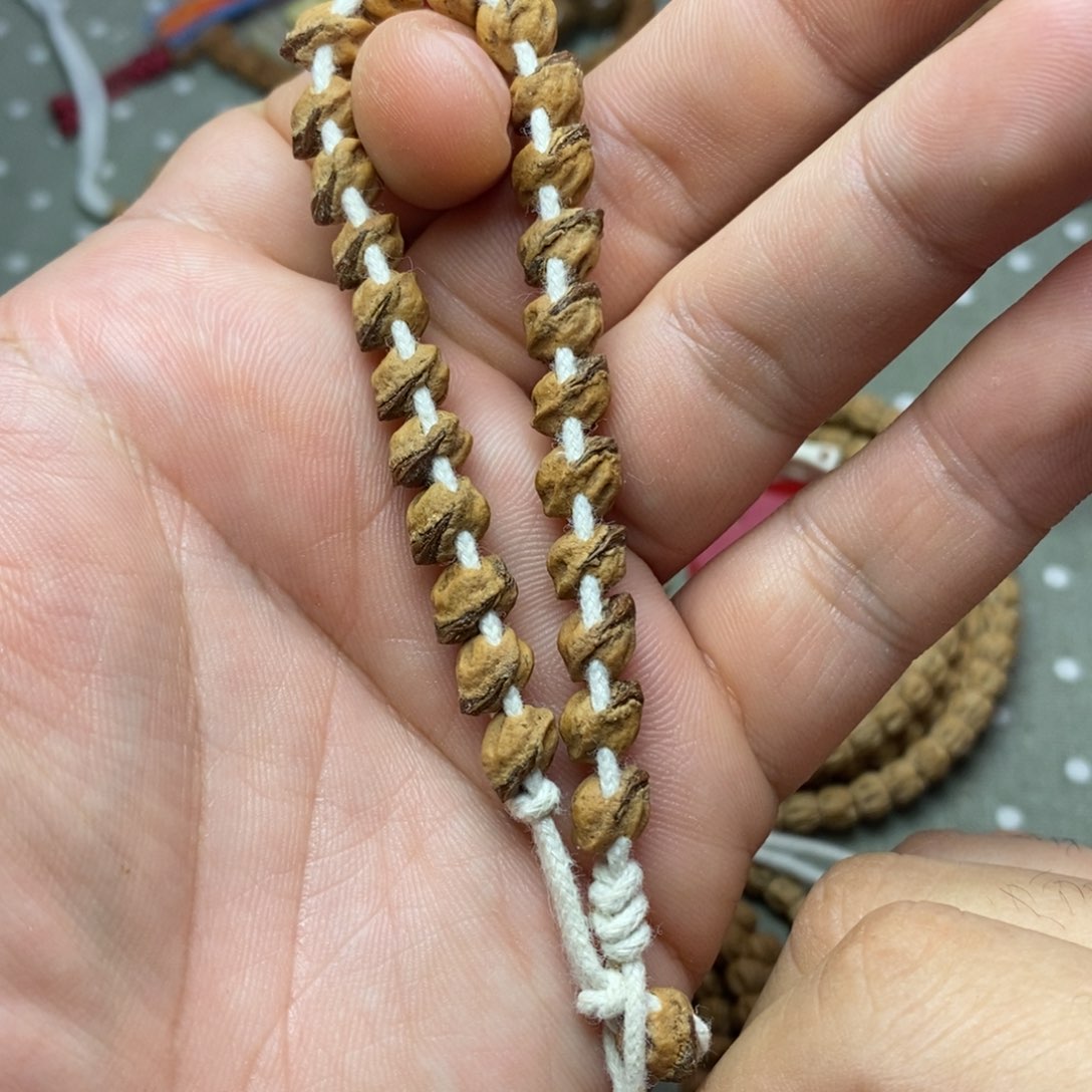 柏香籽/百香籽吊坠藏区红芽口蛇骨单圈8+