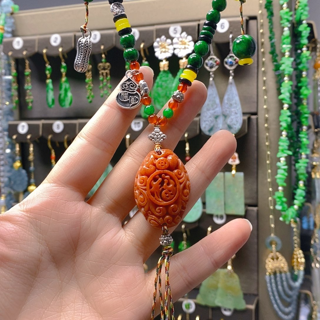 未镶嵌翡翠耳饰翡翠