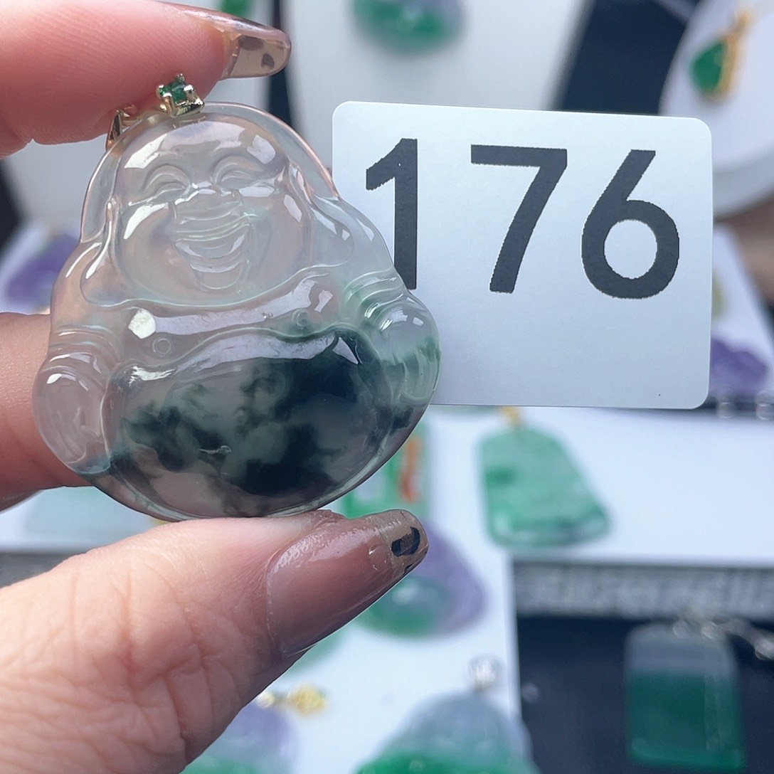 翡翠吊坠(赠链)未镶嵌