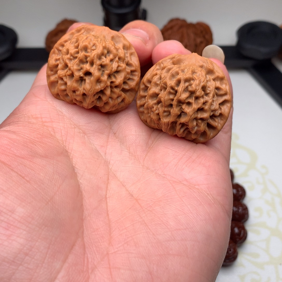 文玩核桃把件秦闷36.5