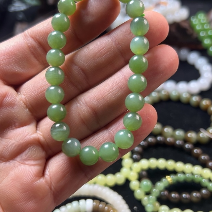 大***H和田玉（糖玉）未镶嵌手链