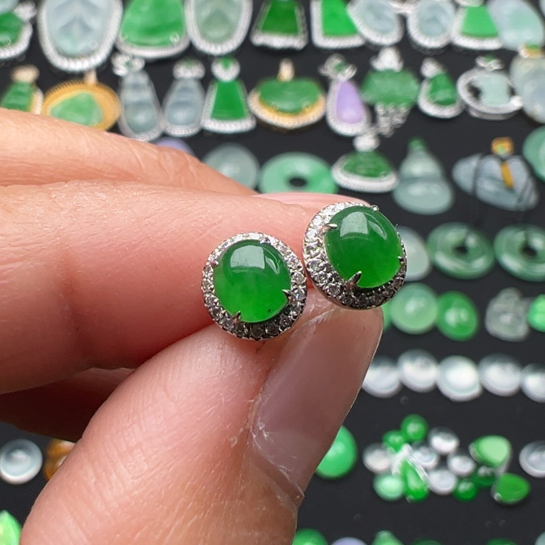 翡翠颈饰18K金镶嵌耳钉