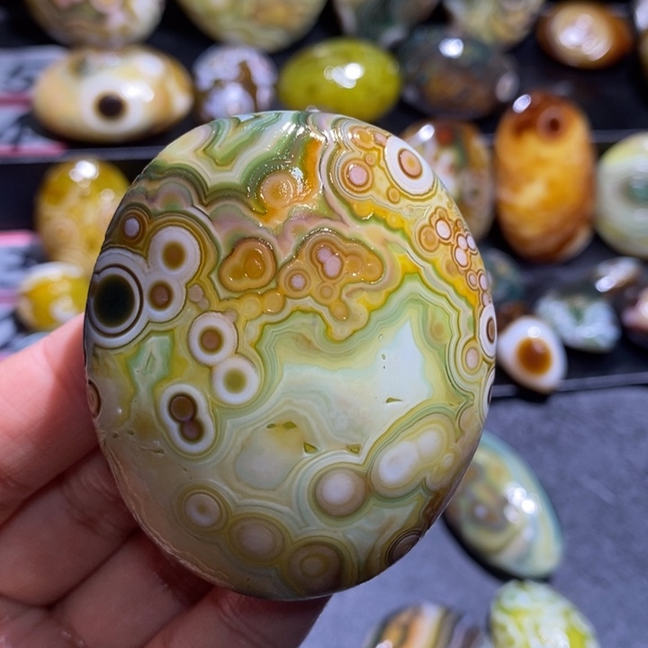 玛瑙/玉髓未镶嵌珠宝半成品103