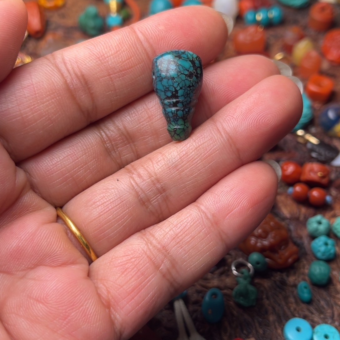 绿松石三通未镶嵌