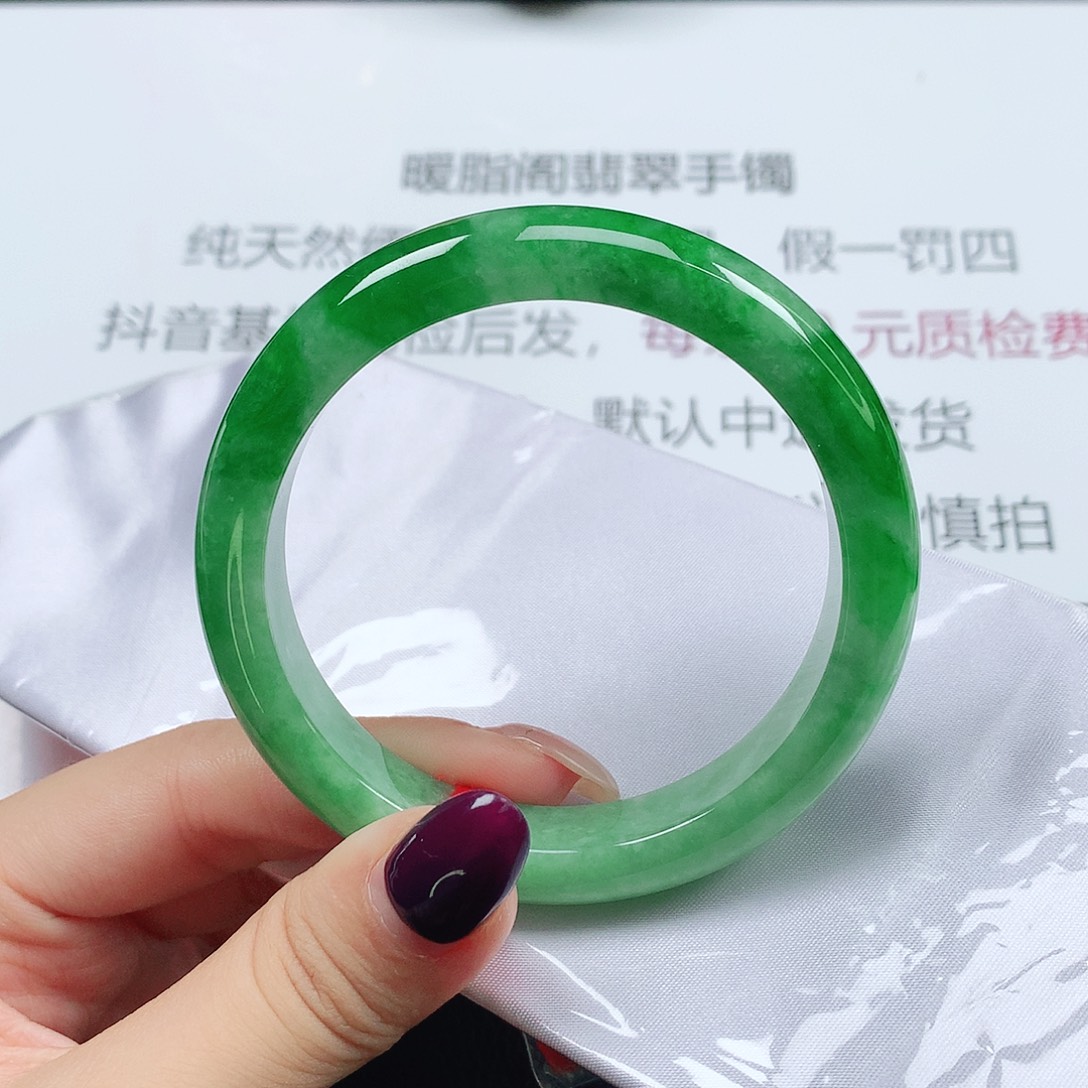 翡翠手镯未镶嵌1501