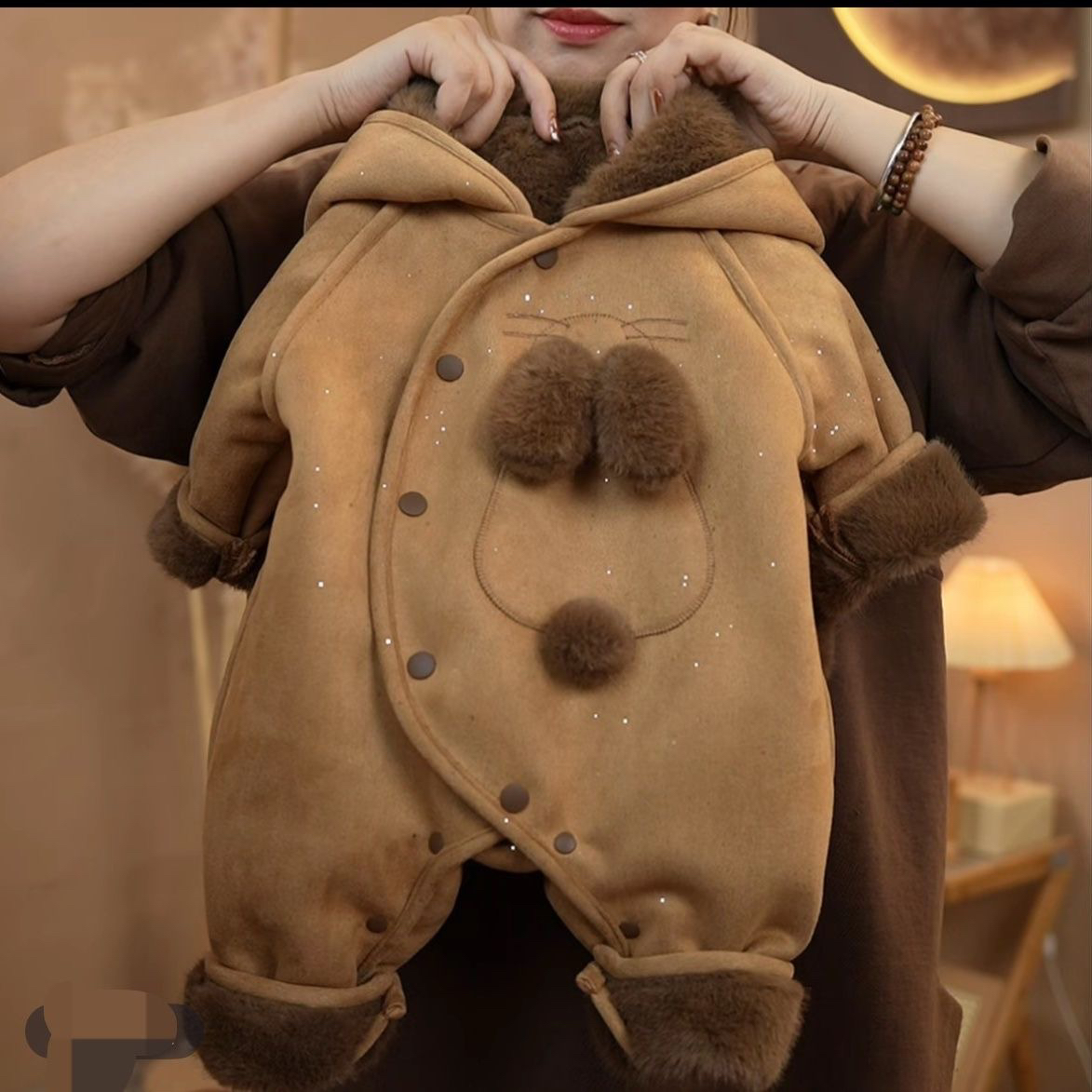 婴幼儿冬季新款加绒连帽保暖连体衣宝宝外出服哈衣男女童爬服洋气