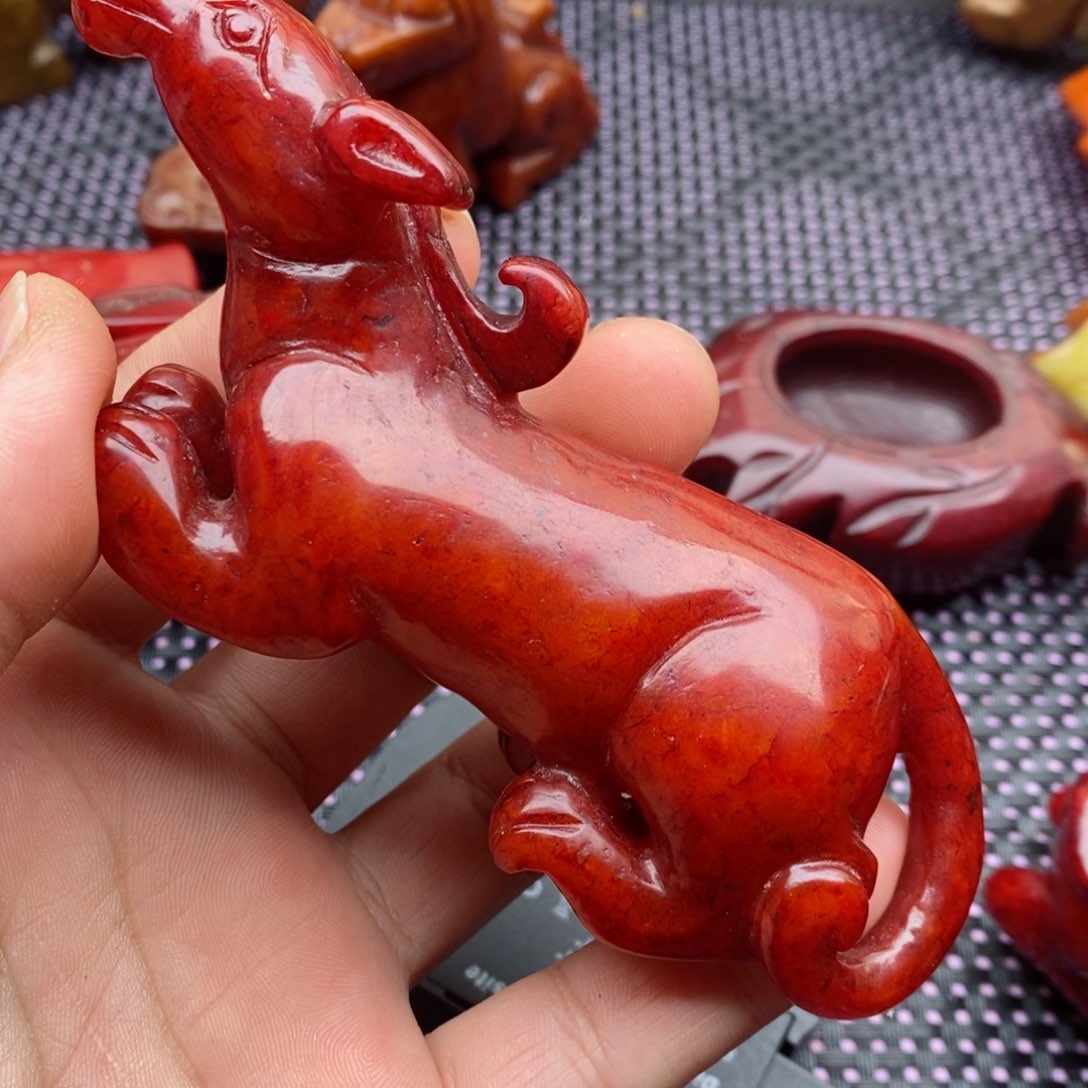 蛇纹石玉颈饰未镶嵌陆*哥