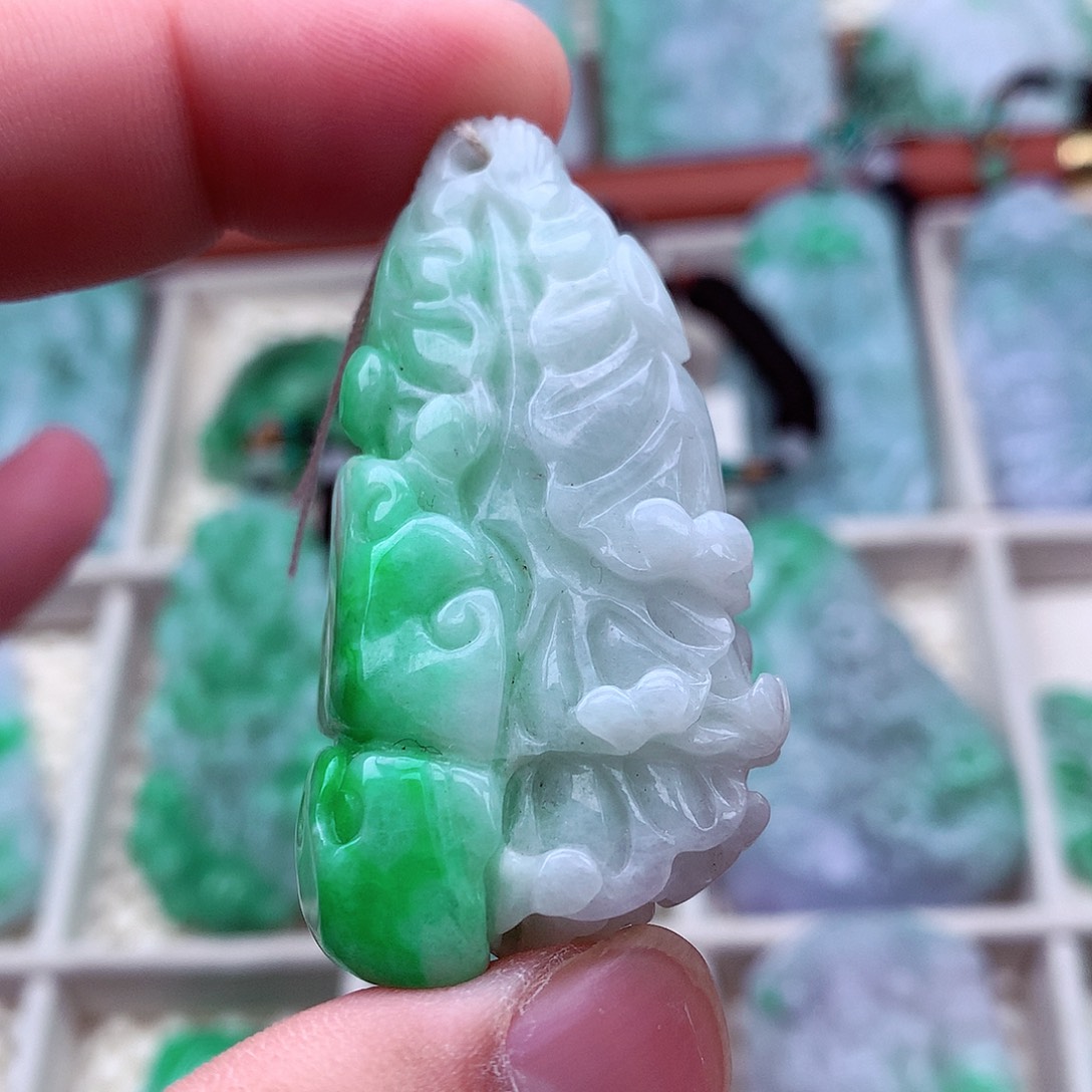 翡翠未镶嵌吊坠(不含链)