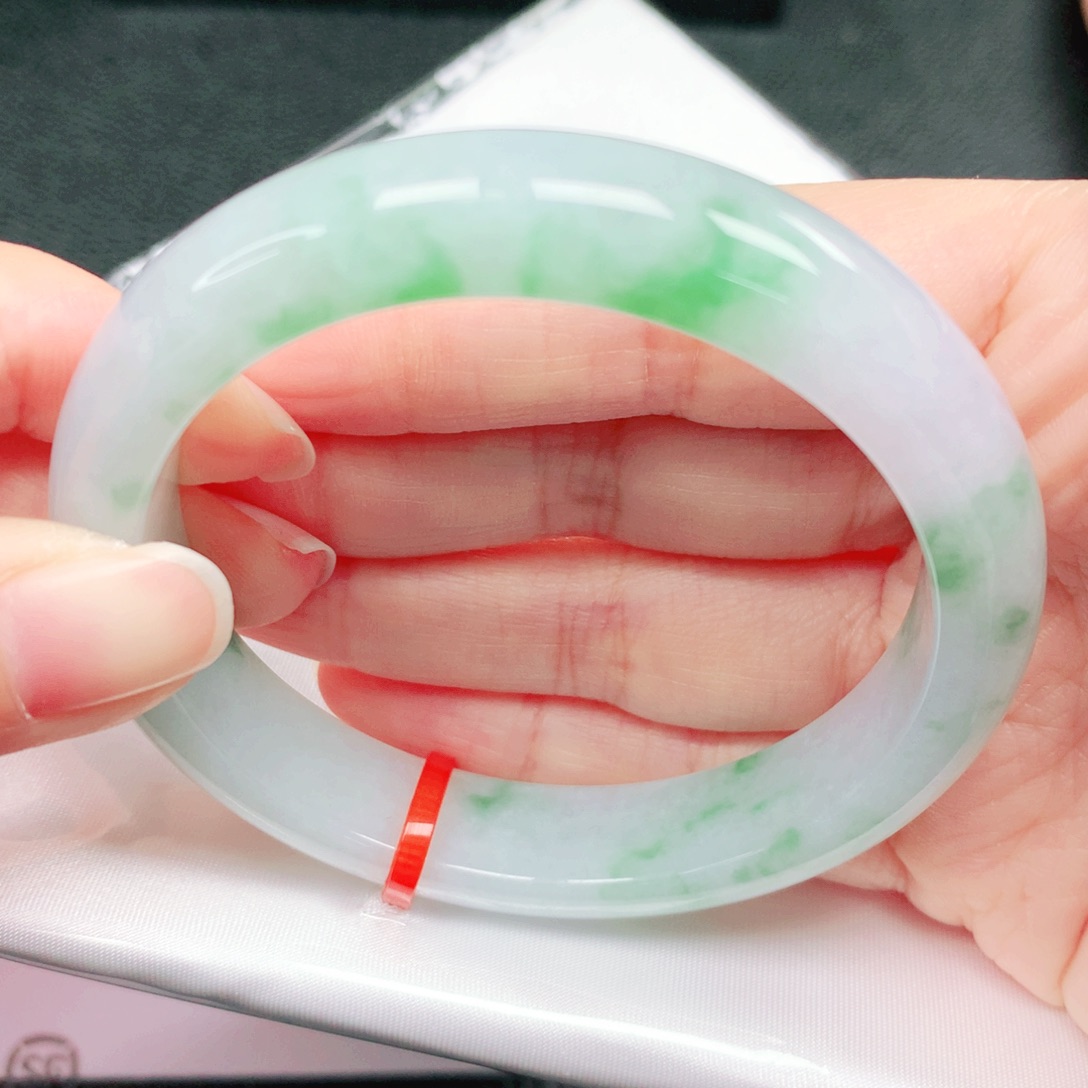 翡翠未镶嵌手镯56圈