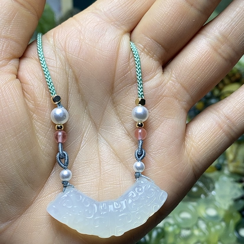 【闪购商品】蛇纹石玉颈饰未镶嵌