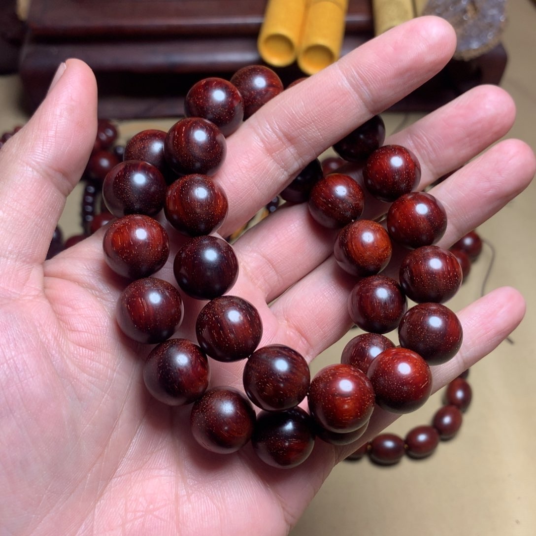 檀香紫檀（小叶紫檀）小叶紫檀1.5正圆（随机发一）