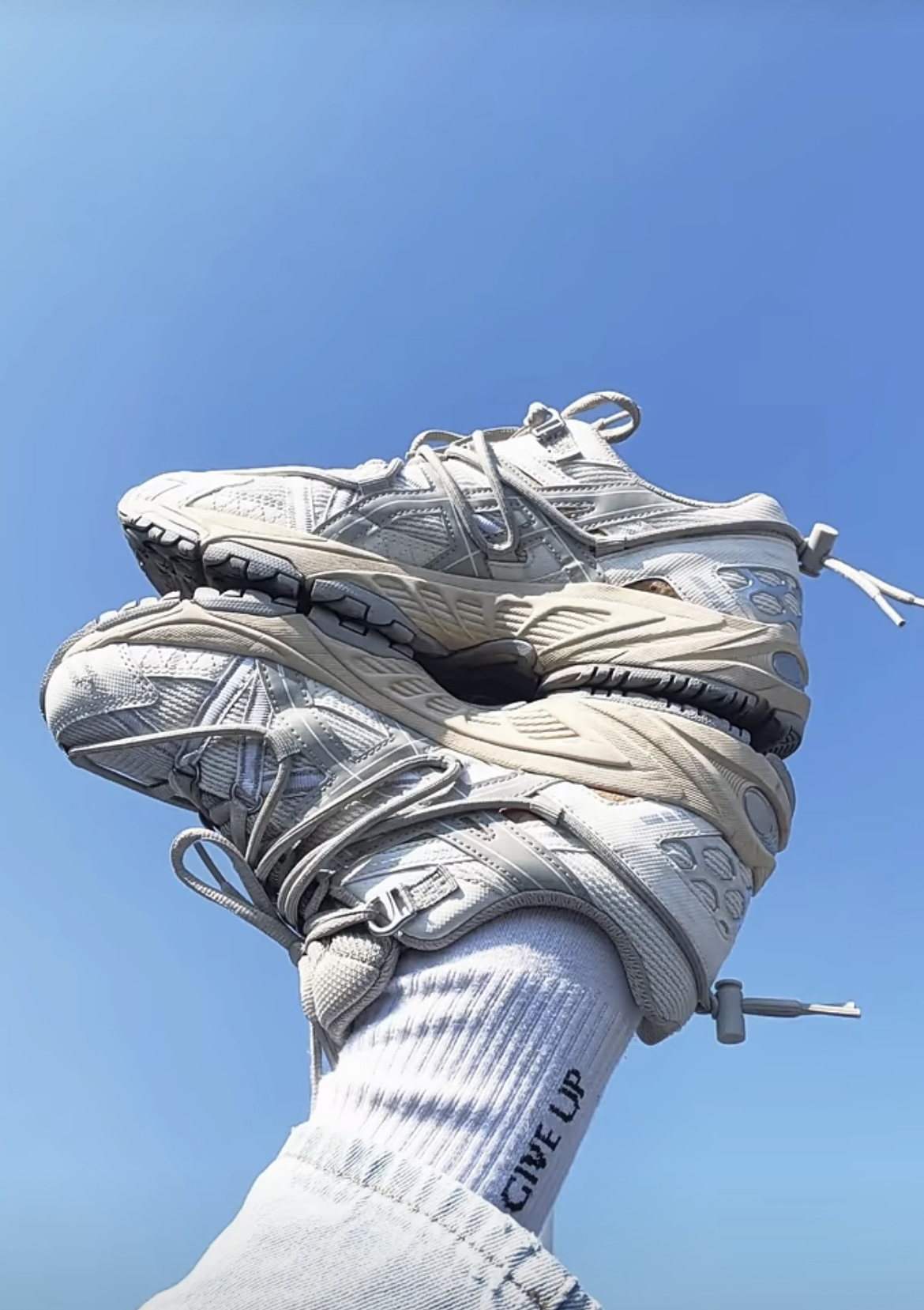 鞋扣休闲韩版秋季潮流复古黑白小众百搭鞋老爹鞋港风男款白色