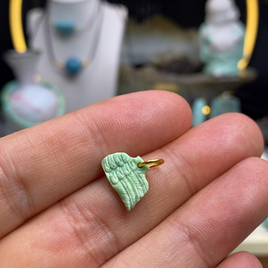 绿松石未镶嵌珠宝奇石