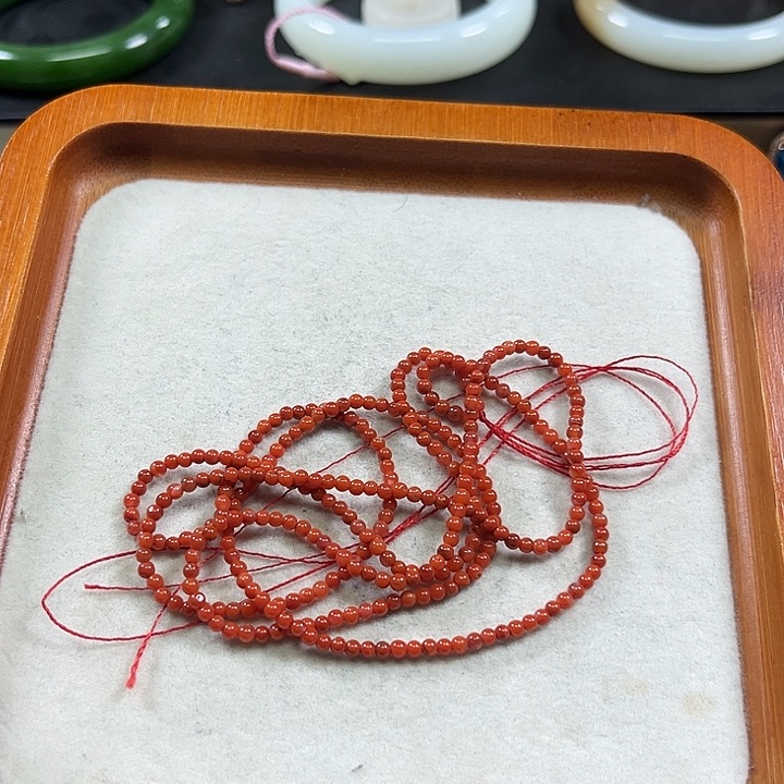 颈饰未镶嵌南红玛瑙