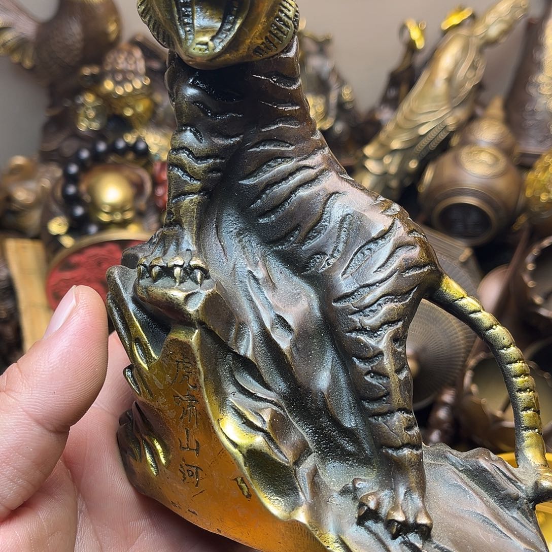 精美铜器工艺品等