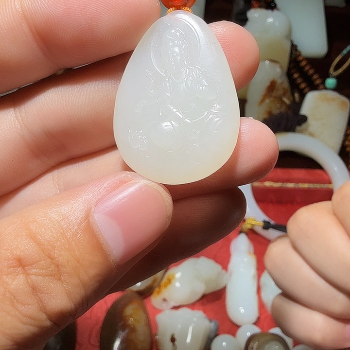 和田玉颈饰未镶嵌