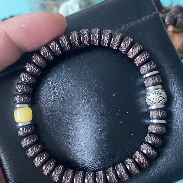 椰蒂手串8耶噶搭配貔貅腊