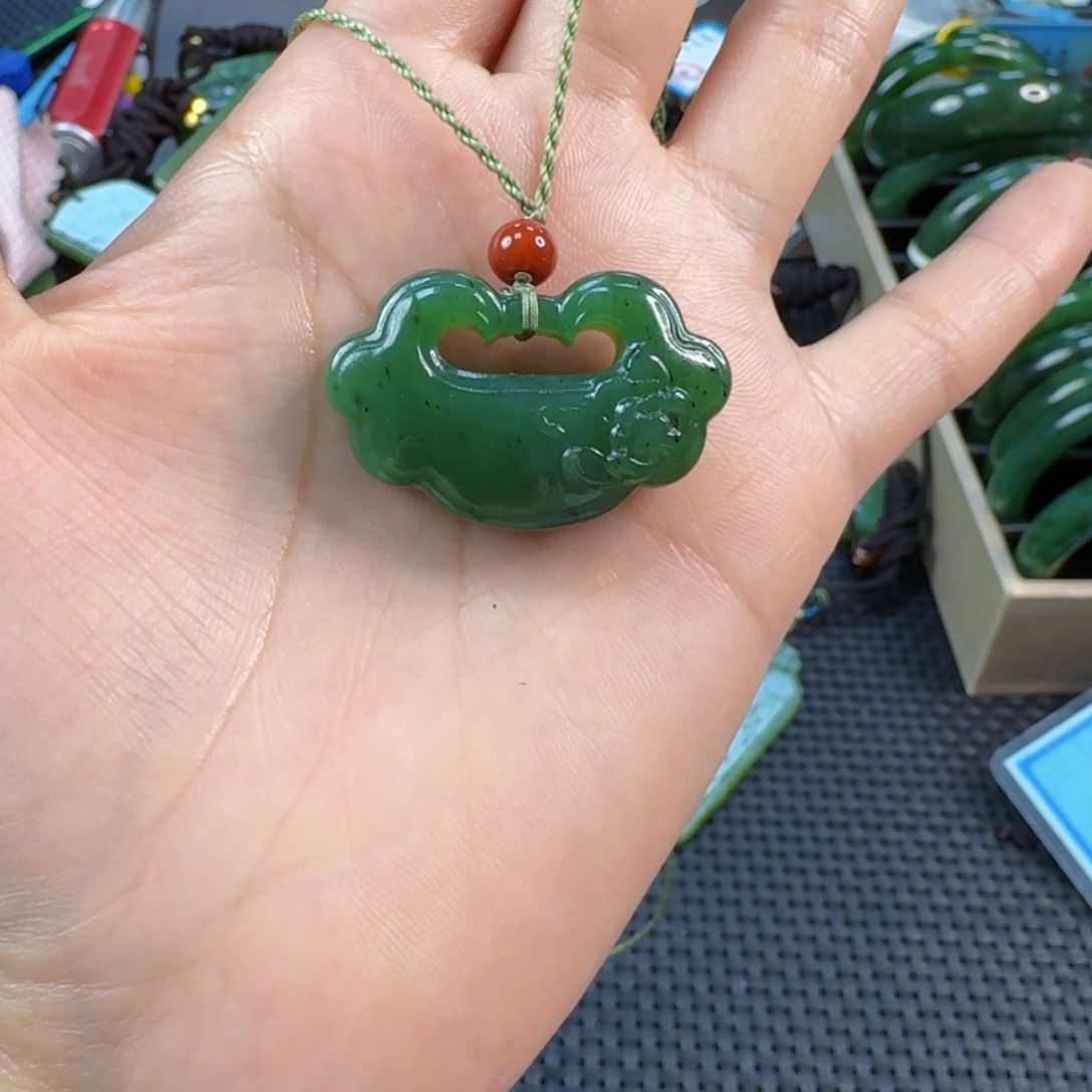 和田玉（碧玉）未镶嵌颈饰