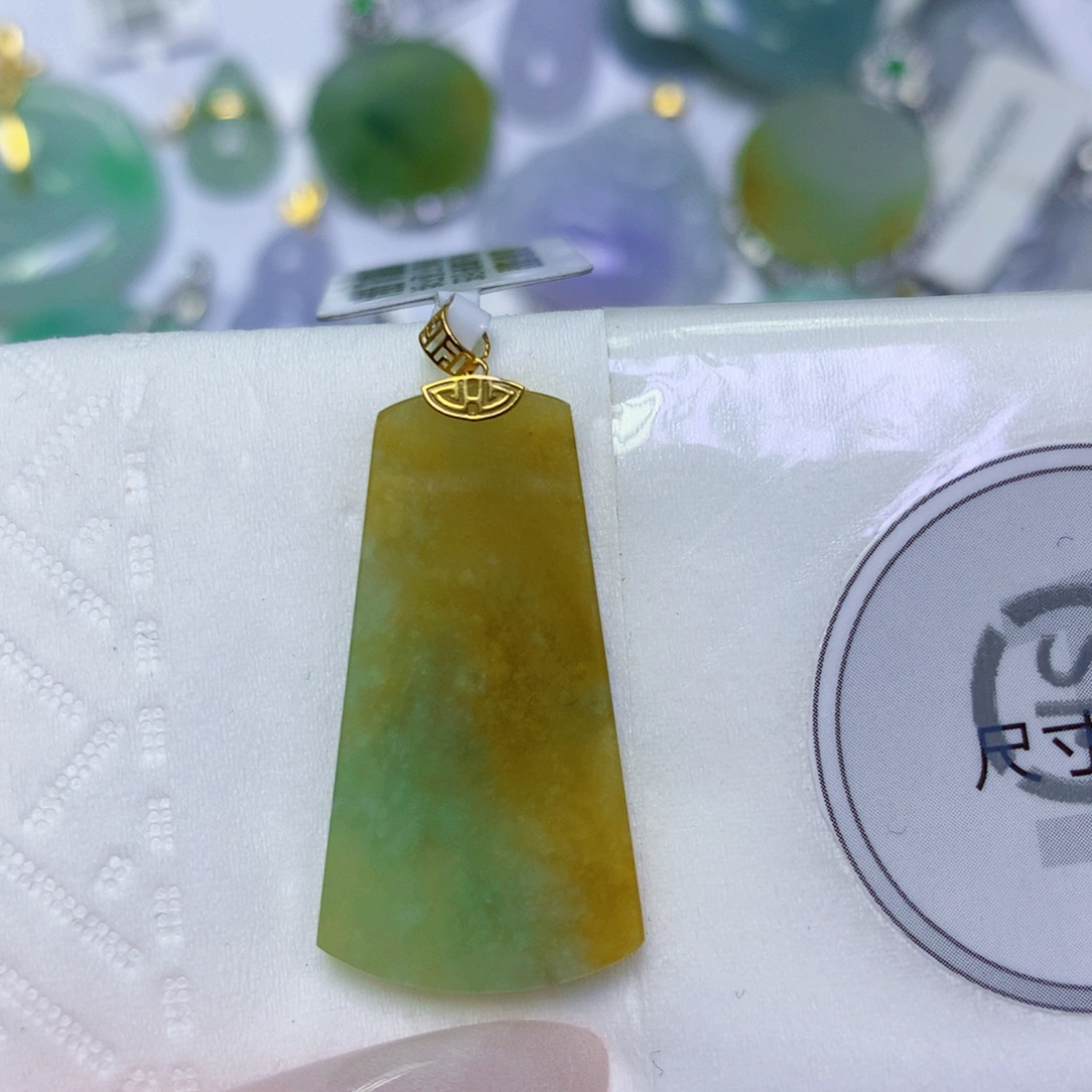 翡翠18K金镶嵌颈饰天然缅甸翡翠a货百元以上9元证书费自理