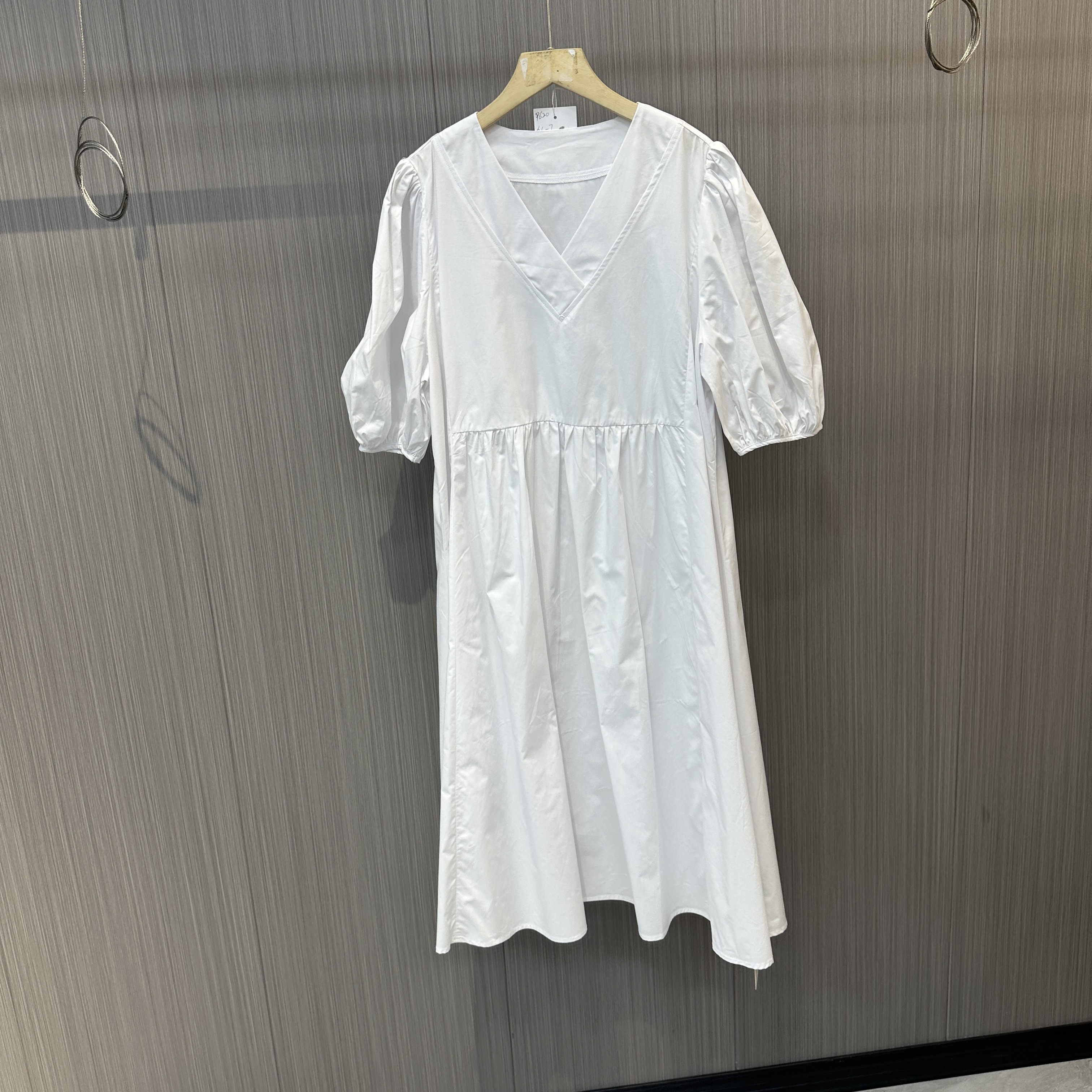 法式V领泡泡袖连衣裙96211