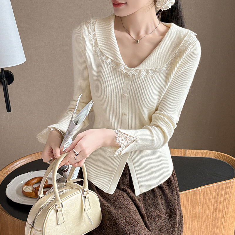 秋冬娃娃领蕾丝边小V领加厚打底针织衫女设计感纽扣长袖上衣8056