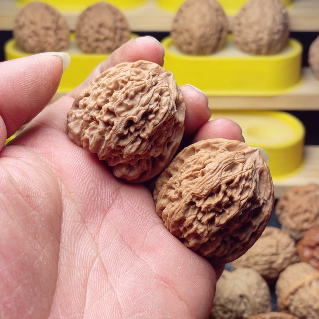 文玩核桃把件总**?南姜