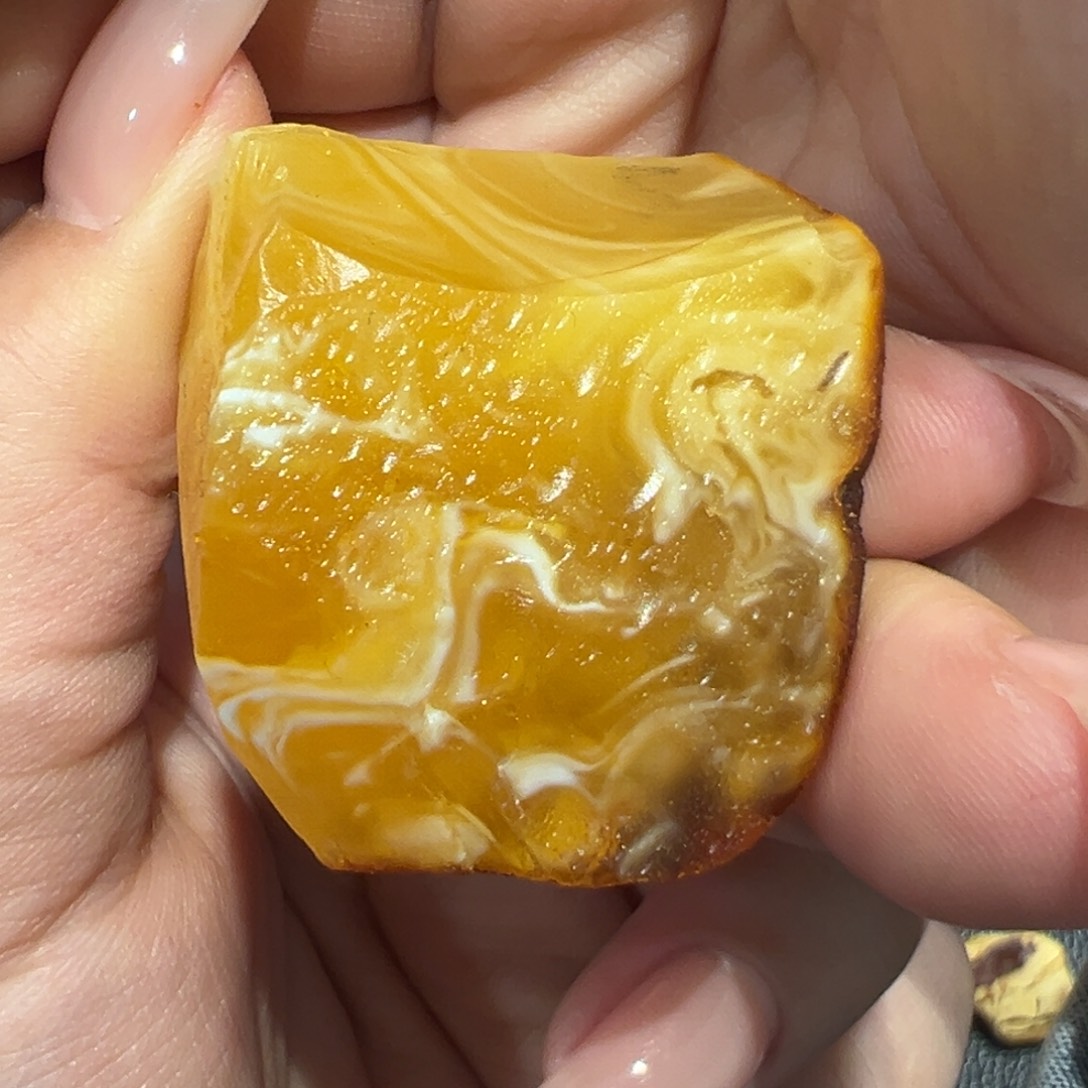 定制琥珀未镶嵌蜜蜡