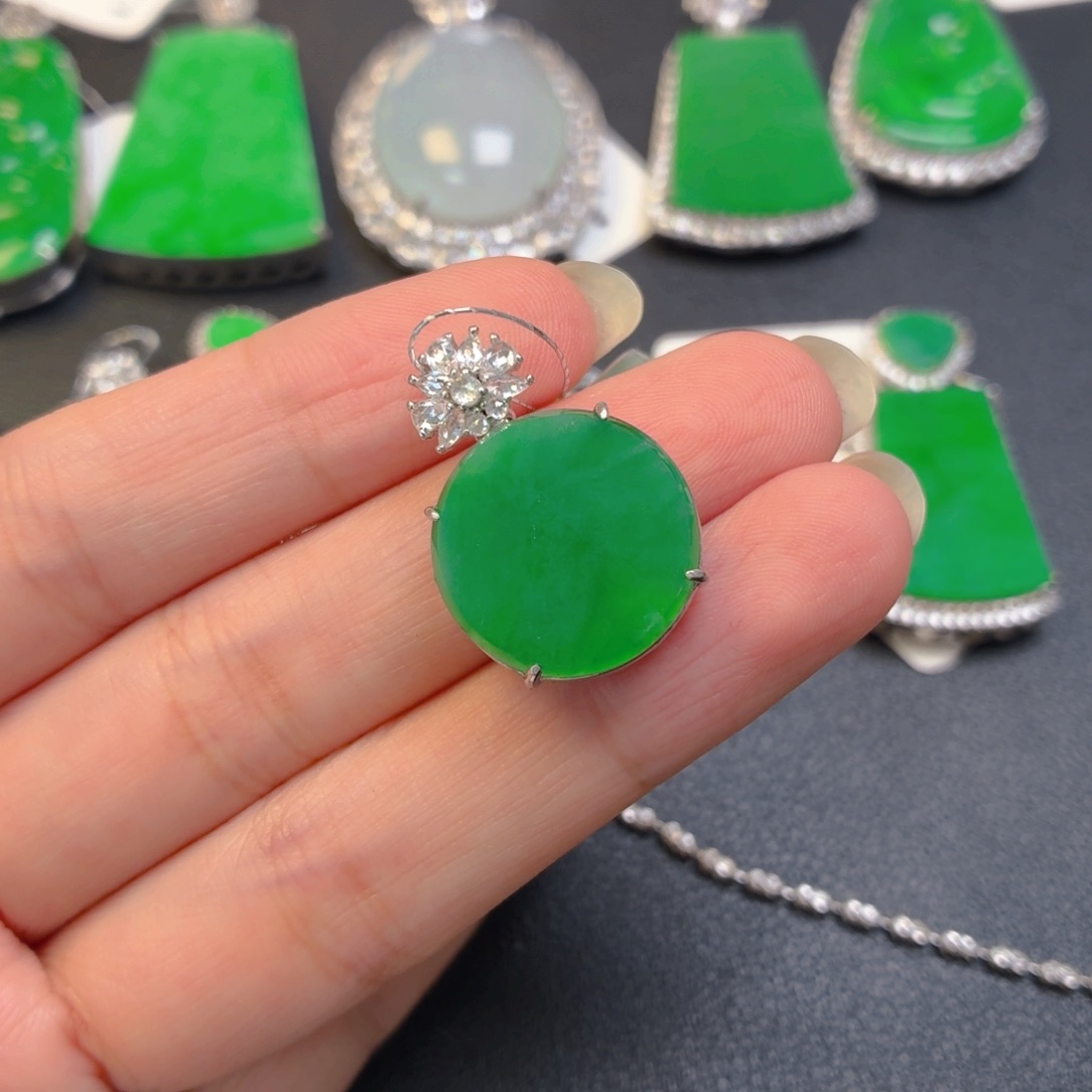 翡翠银S925镶嵌颈饰